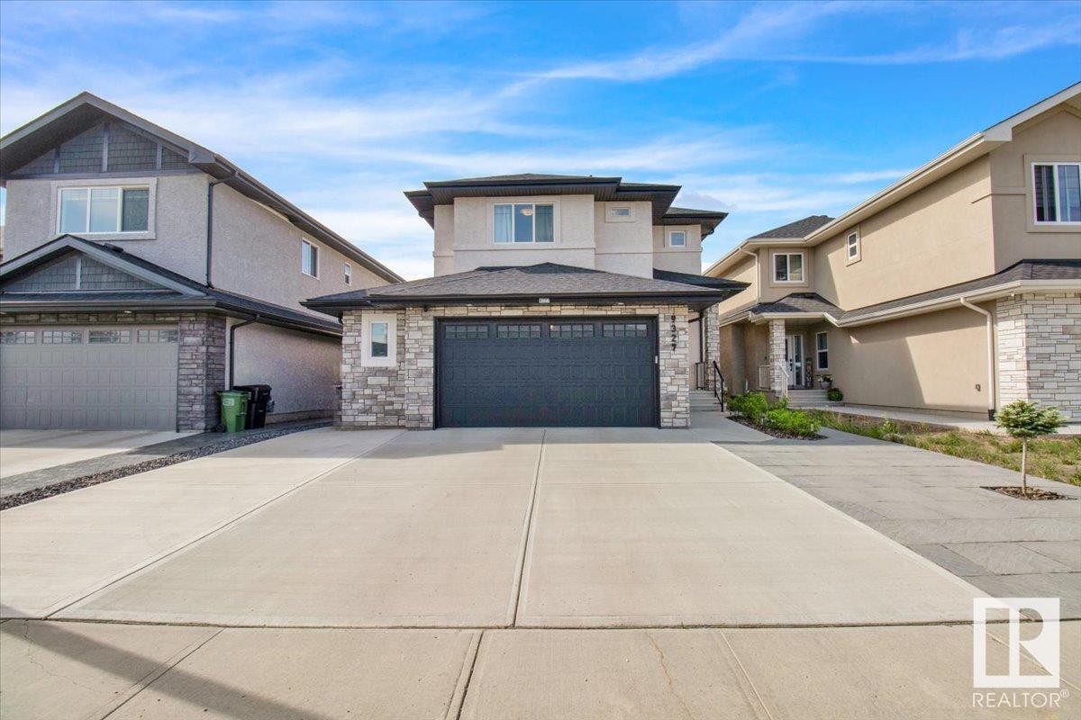 9327 181 AV NW