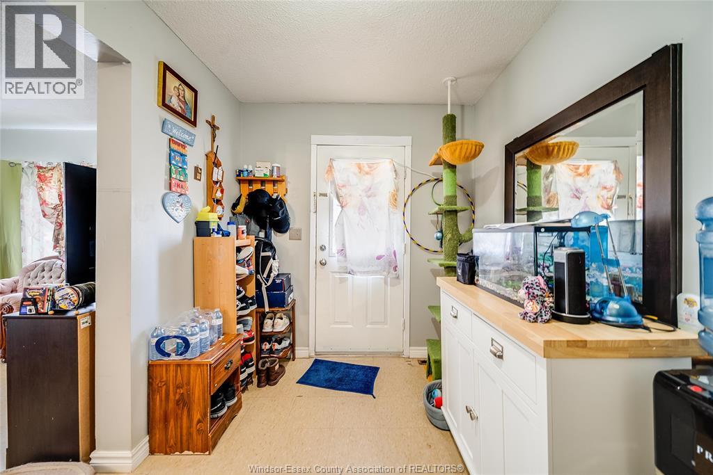 120 TALBOT STREET West