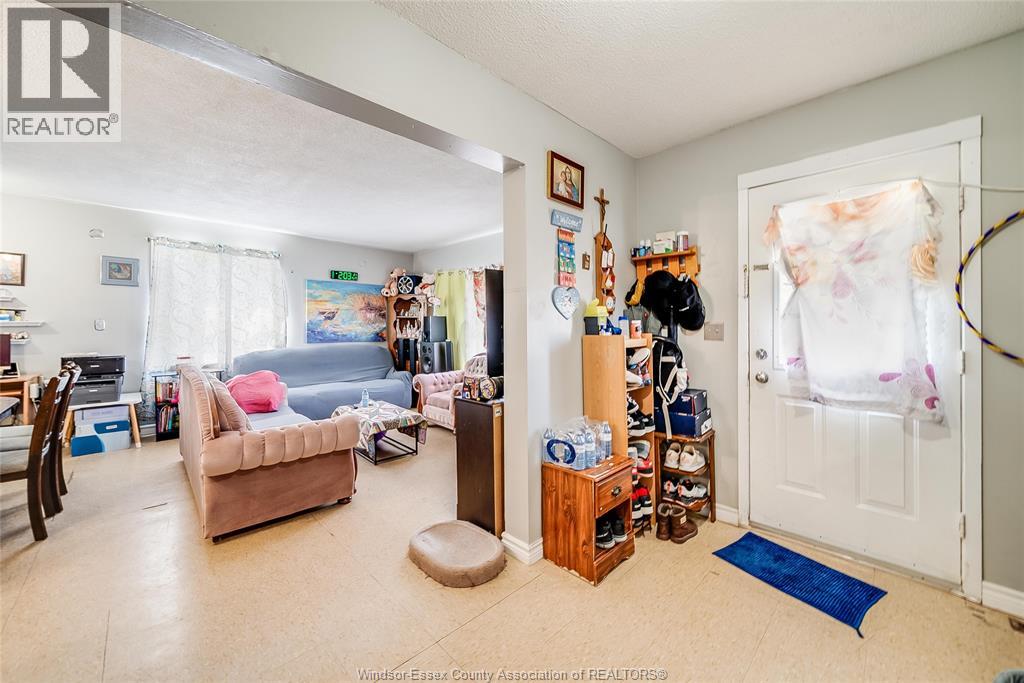 120 TALBOT STREET West