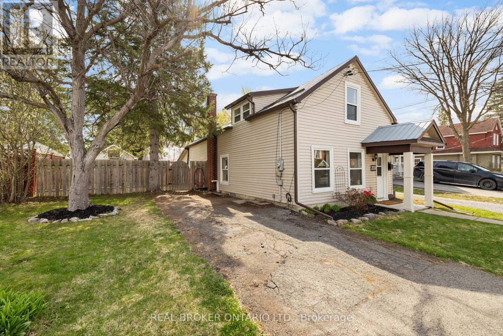 233 BELL STREET