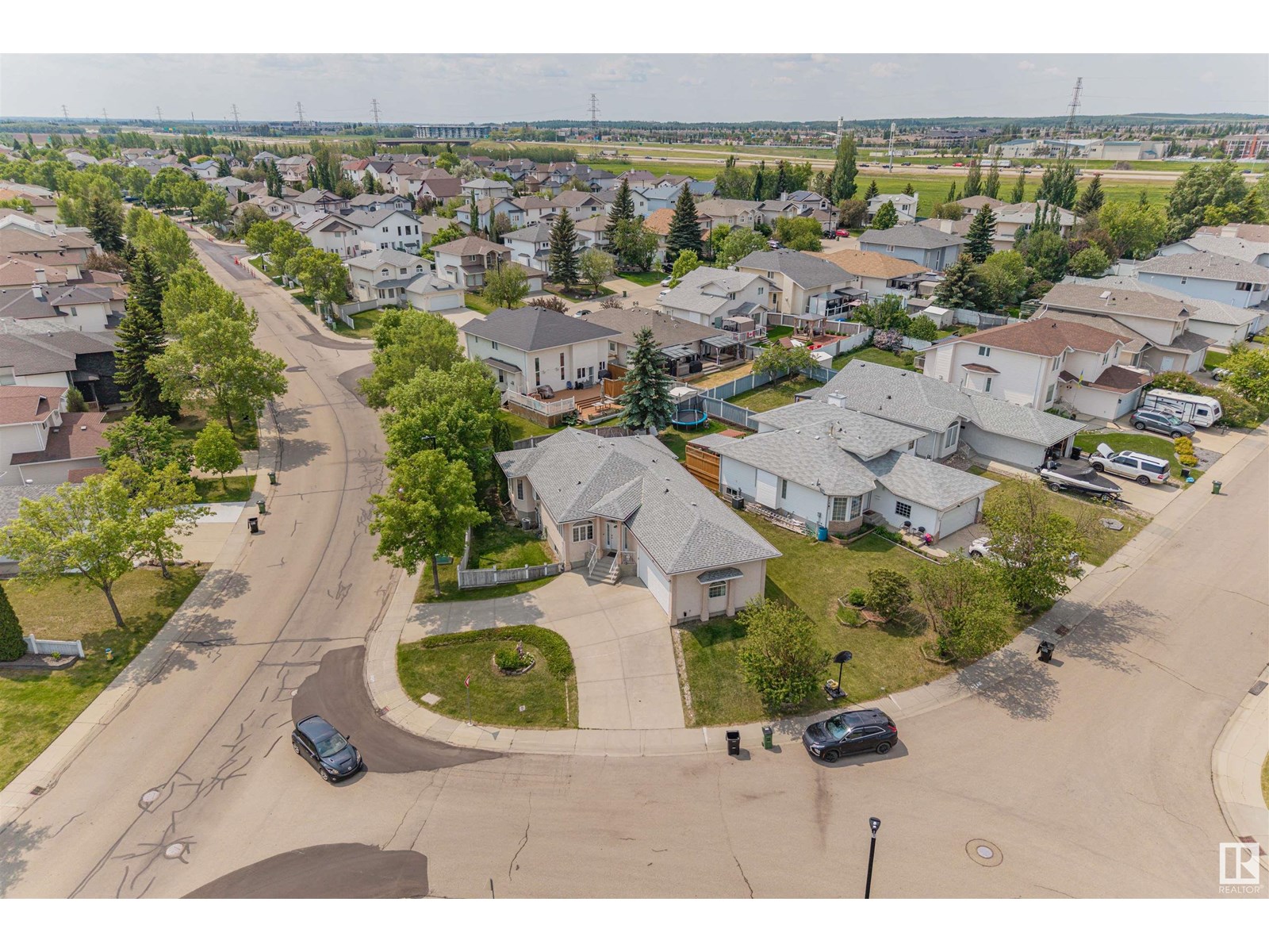 950 ORMSBY WD NW