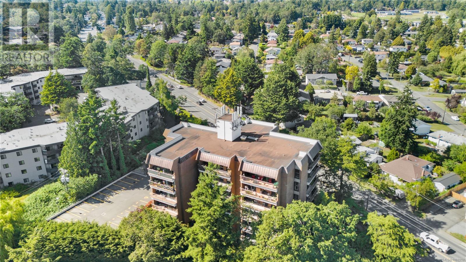 602 4030 Quadra St
