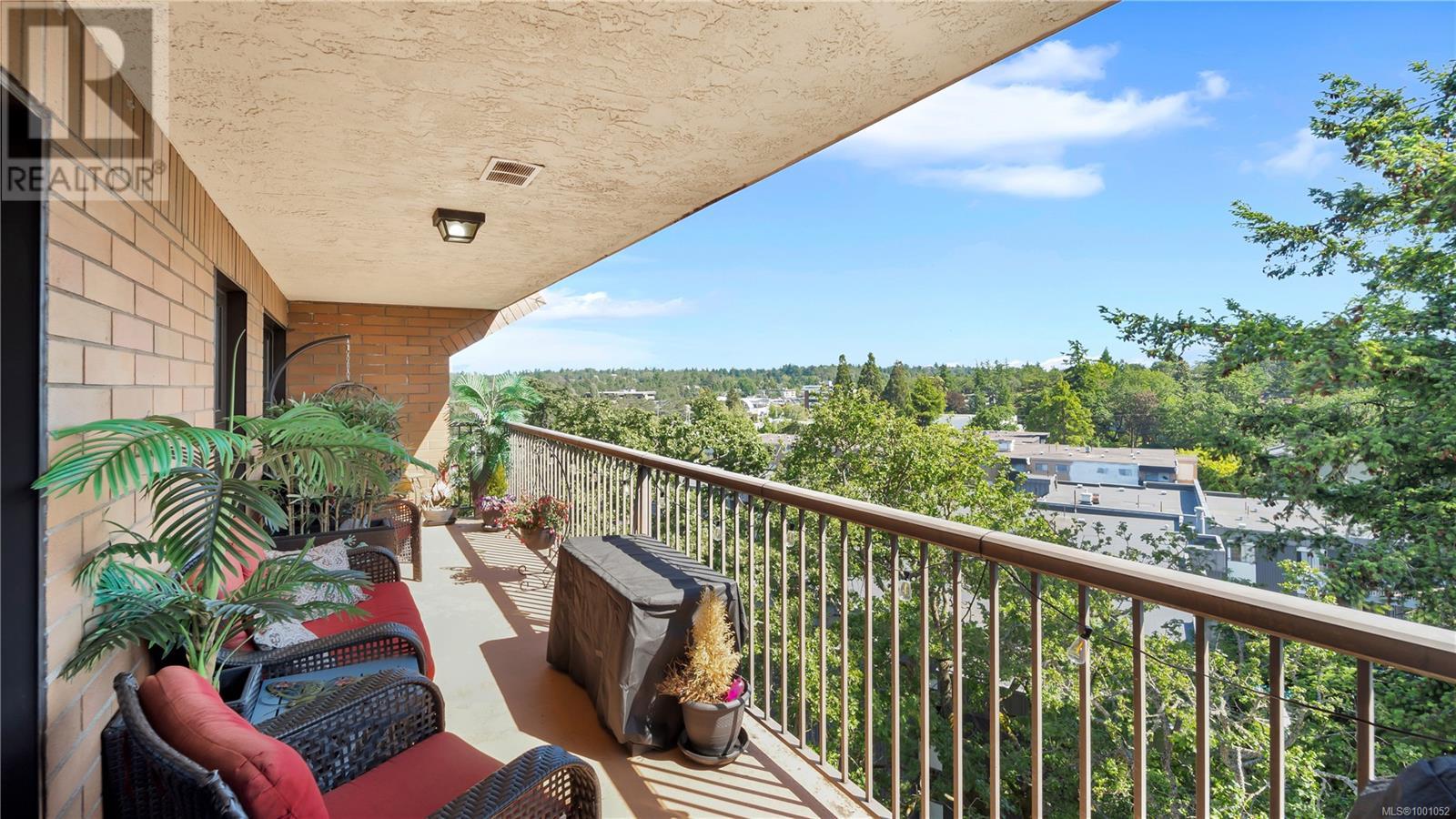 602 4030 Quadra St