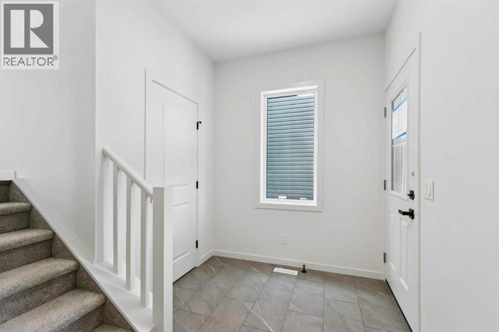 823 Bayview Terrace SW