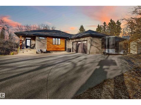 4 GRENFELL AV St. Albert AB T8N0Y7