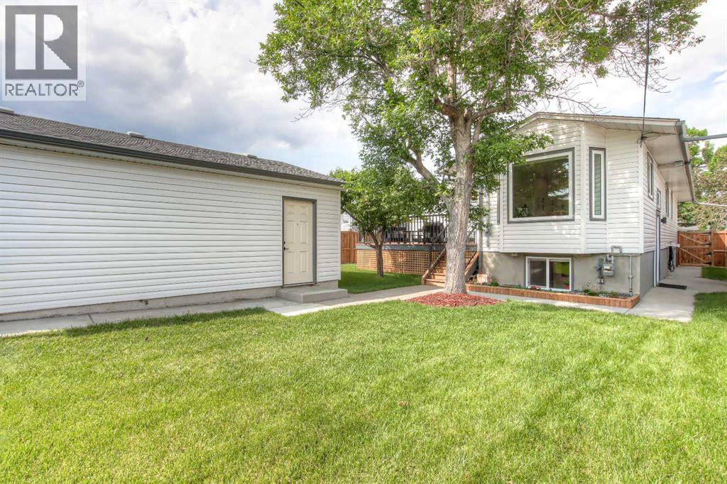 1127 Rupert Road NE