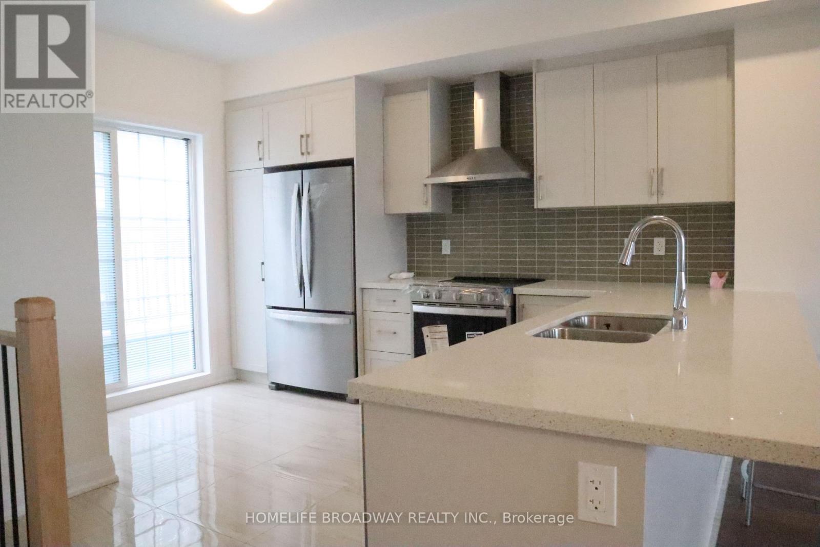 40 CLIPPERS CRESCENT