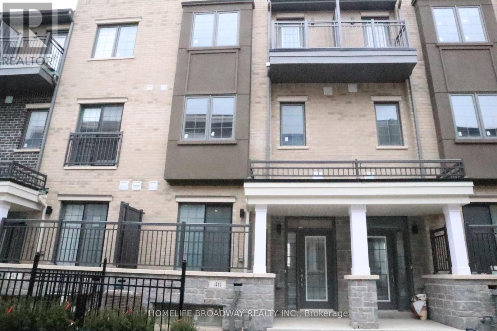 40 CLIPPERS CRESCENT