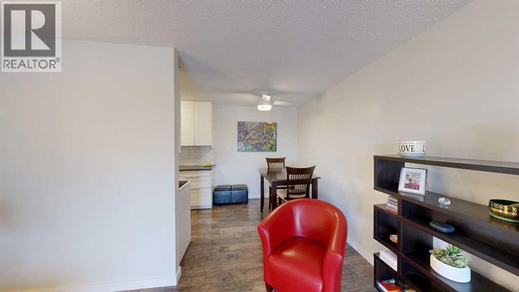 306, 405 Columbia Boulevard W