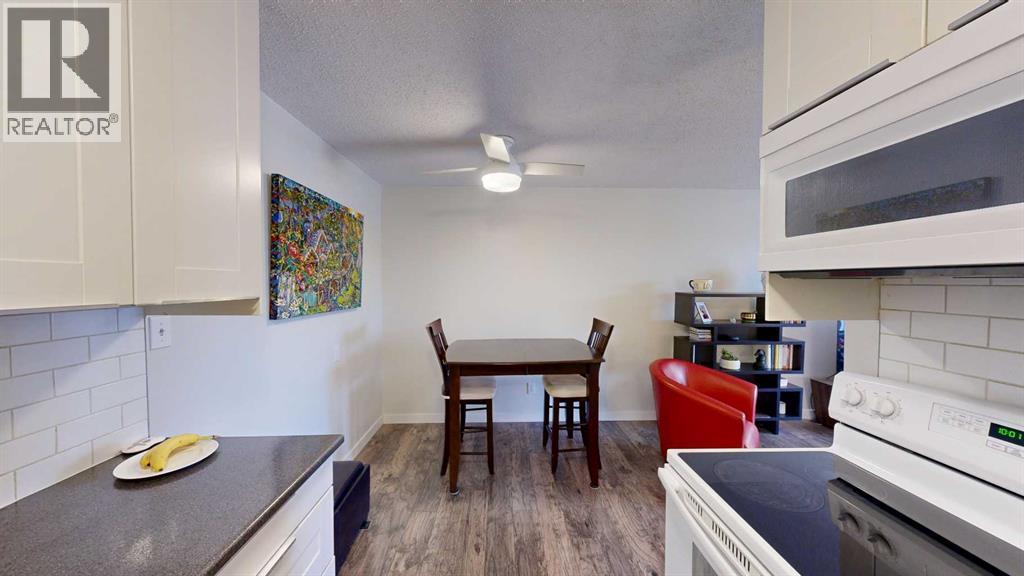 306, 405 Columbia Boulevard W