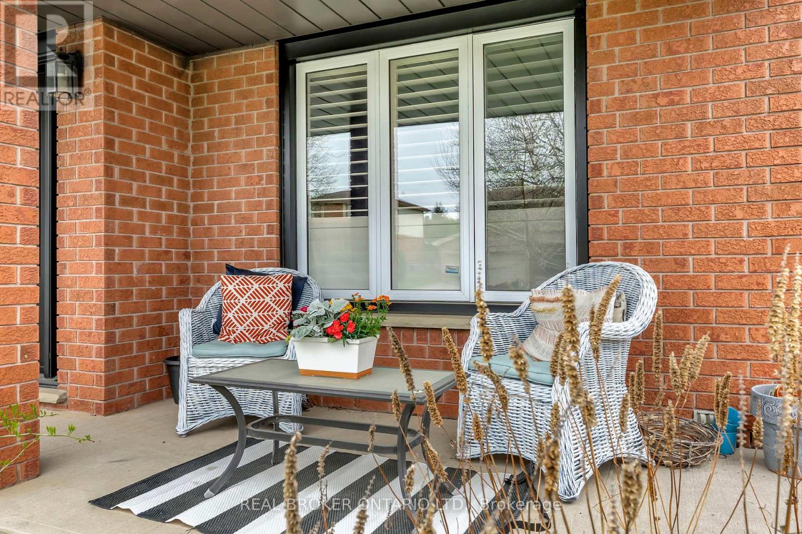 52 BECKETT DRIVE