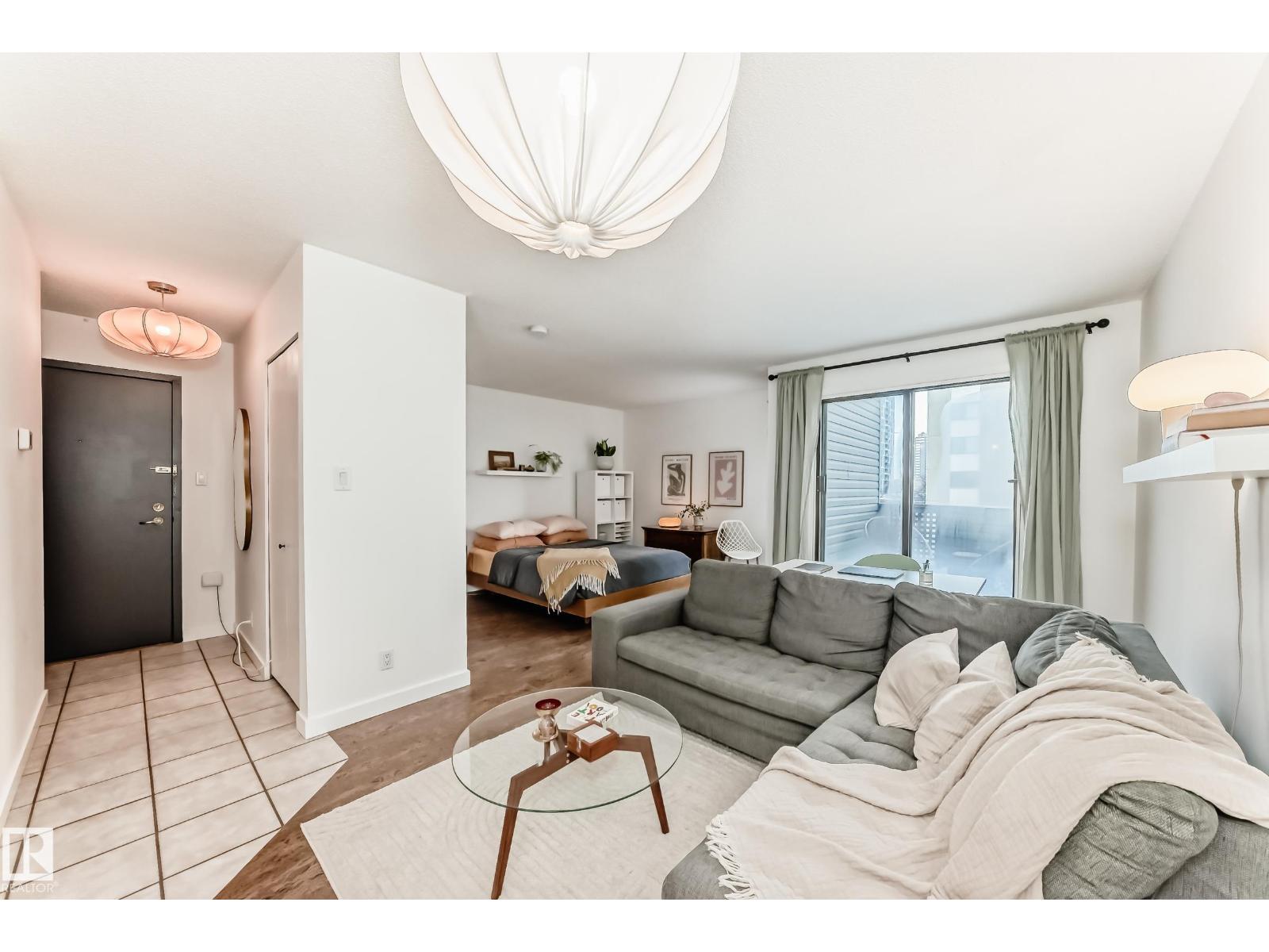 #314 10148 118 ST NW