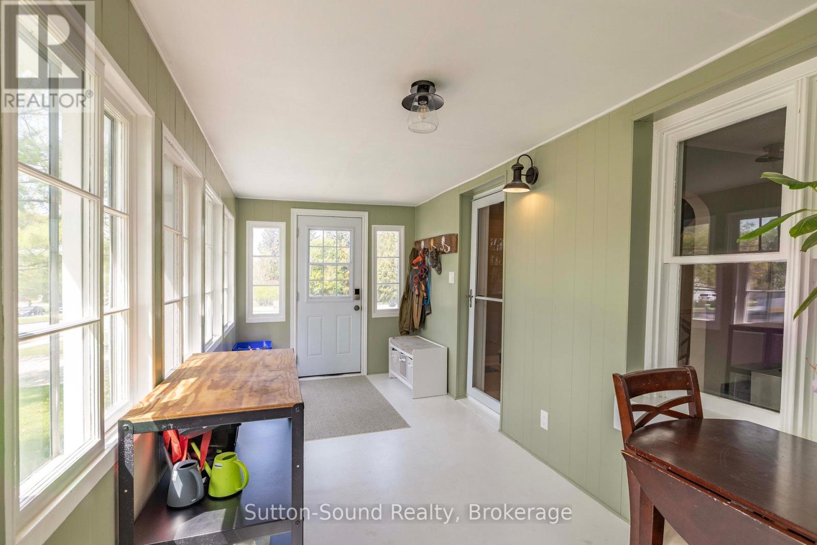 740 6TH STREET E
