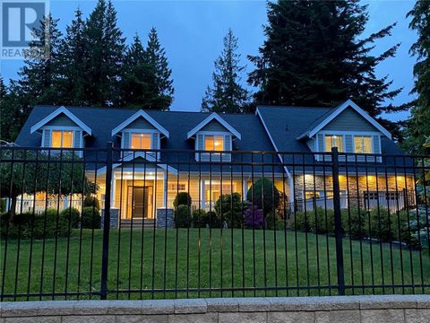 5058 Wesley Rd Saanich BC V8Y1Z4
