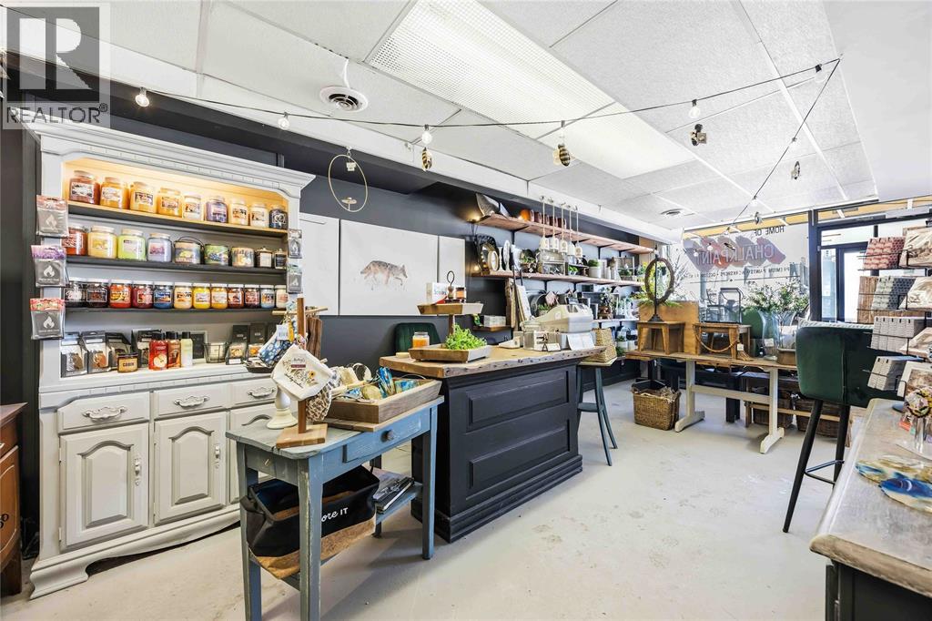 116 East STREET North