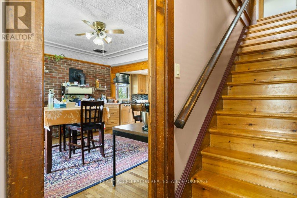 595 CRAIGEN ROAD