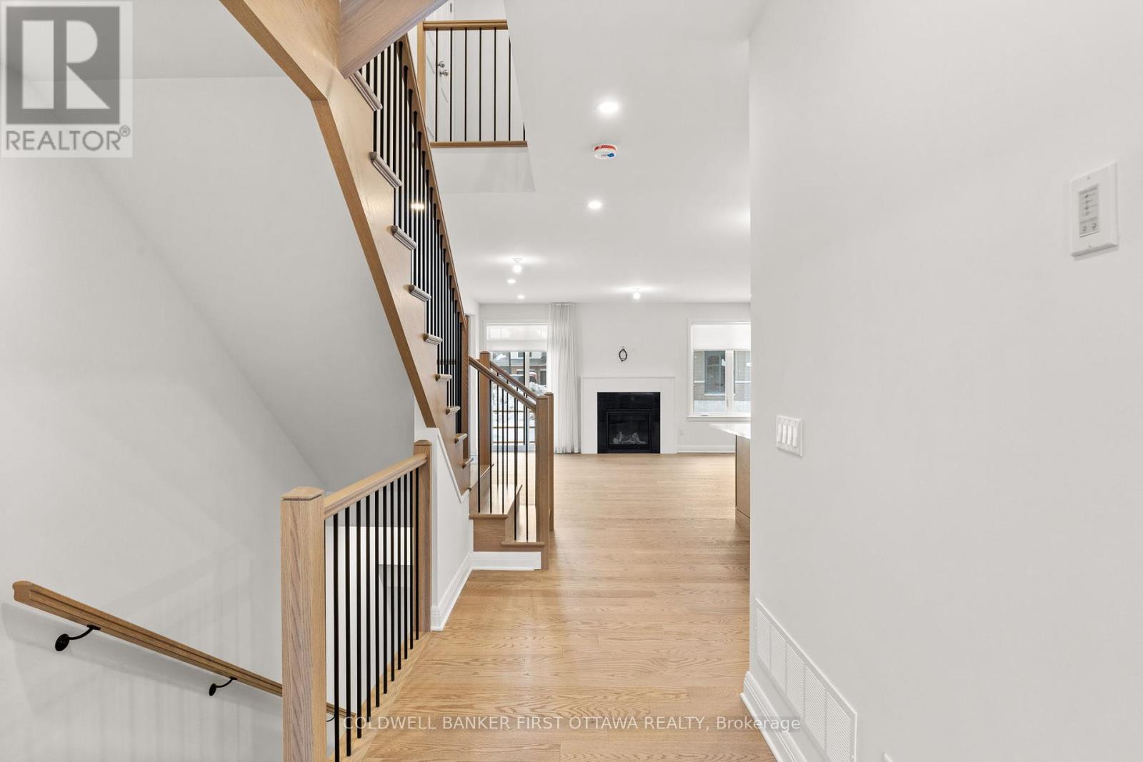 25 UTMAN CRESCENT