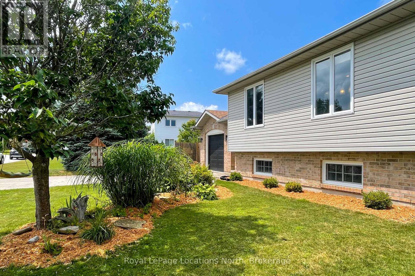 54 ALBERY COURT