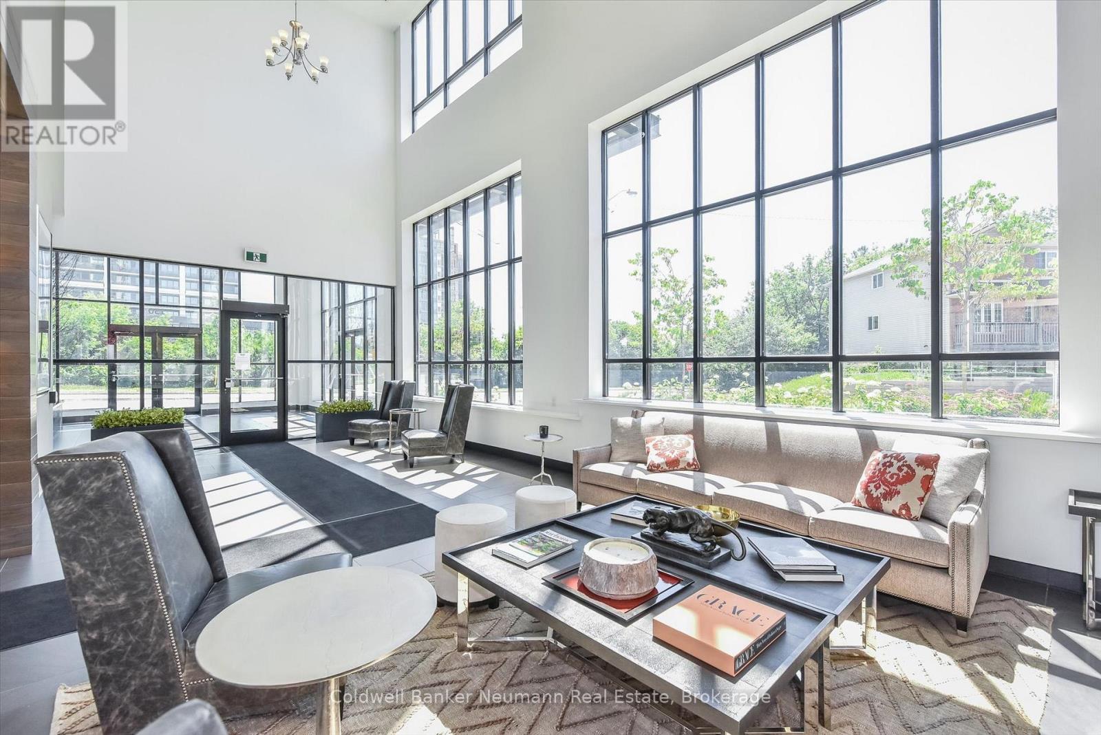 1502 - 150 WELLINGTON STREET E