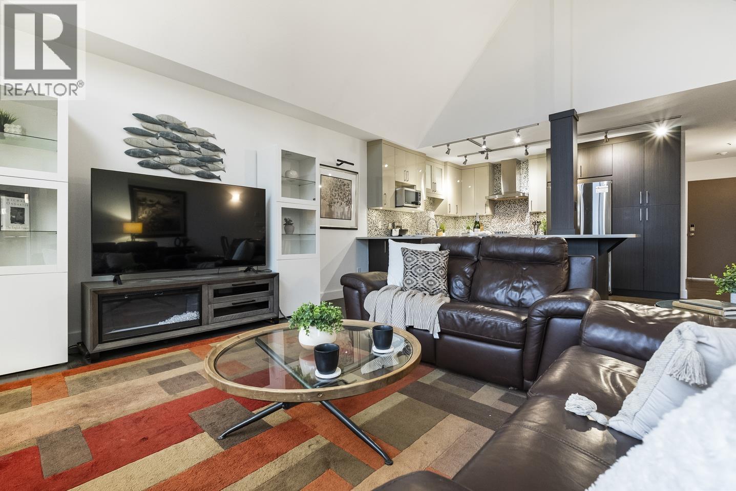 412 11595 FRASER STREET