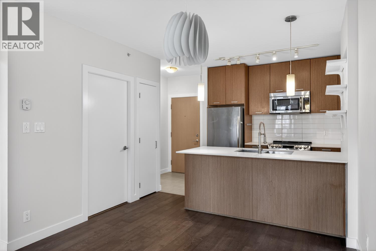 501 2321 SCOTIA STREET