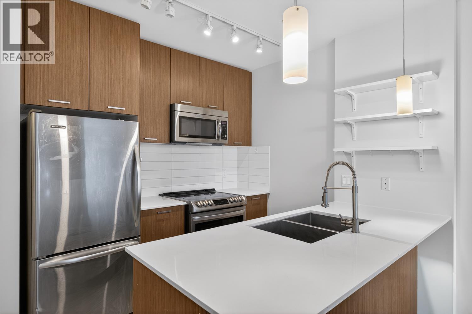 501 2321 SCOTIA STREET