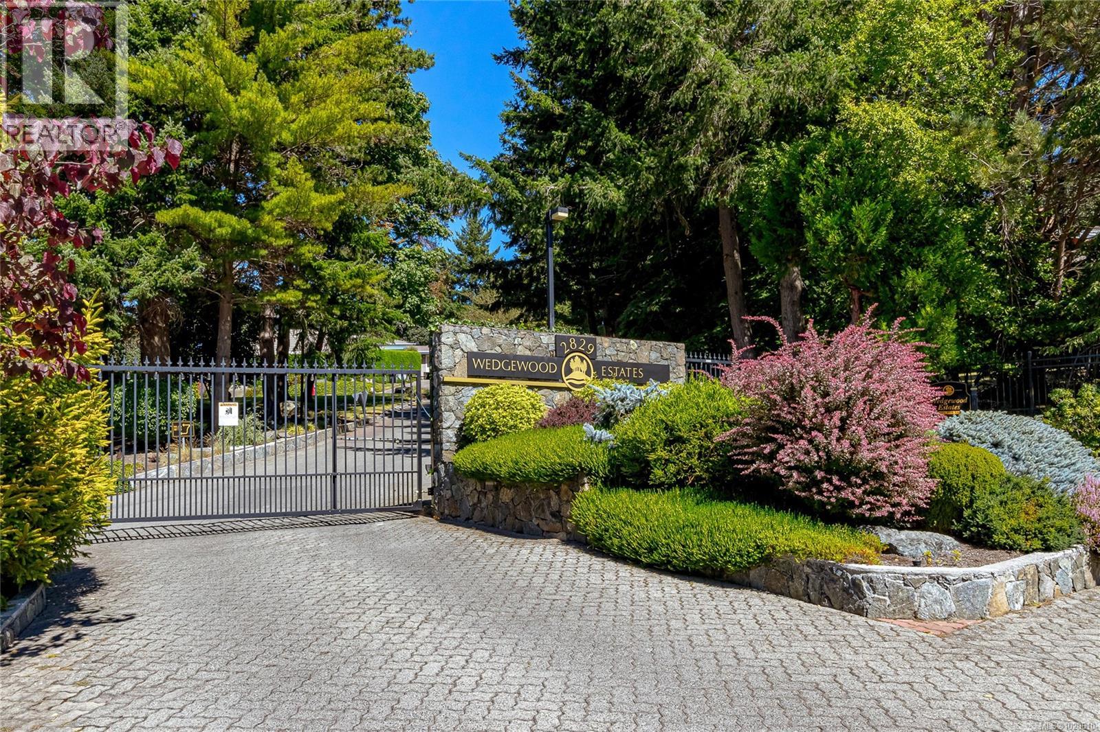 3304 2829 Arbutus Rd