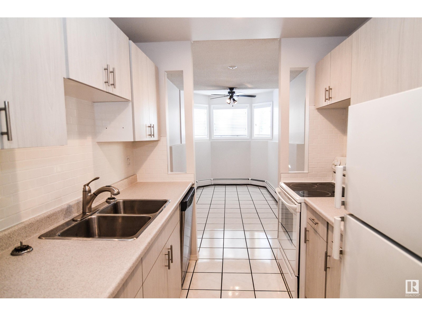 #103 11460 40 AV NW