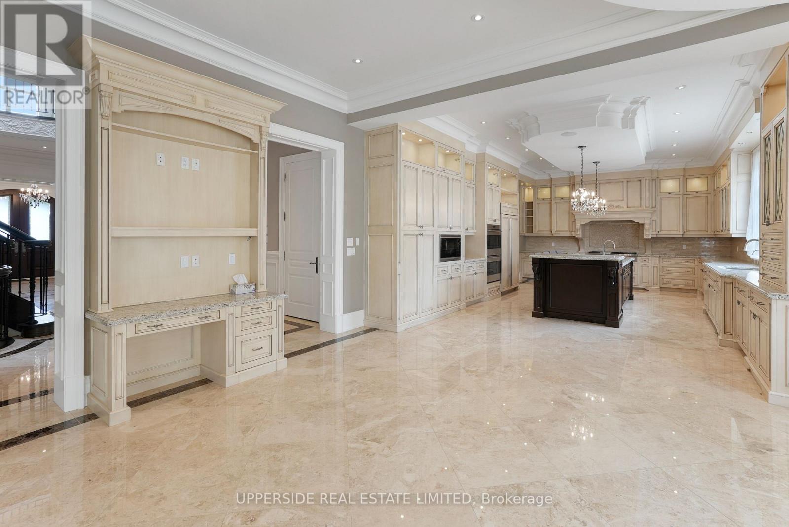 29 RIVERSIDE BOULEVARD W
