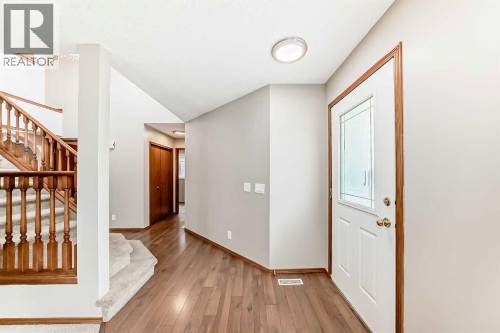 327 Riverview Place SE