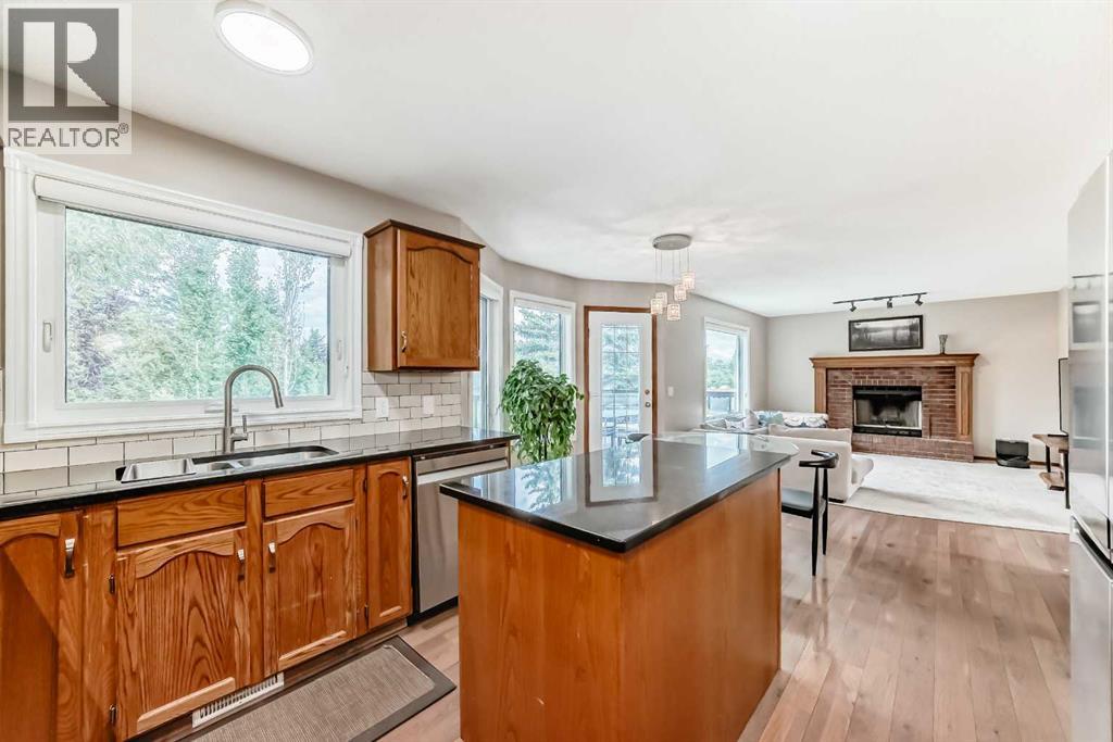 327 Riverview Place SE