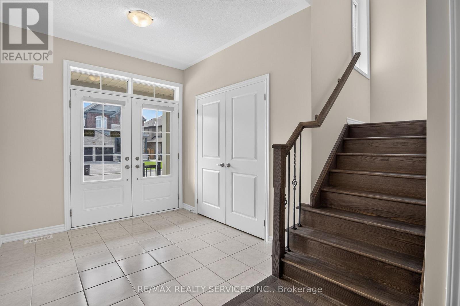 1182 CORBY WAY