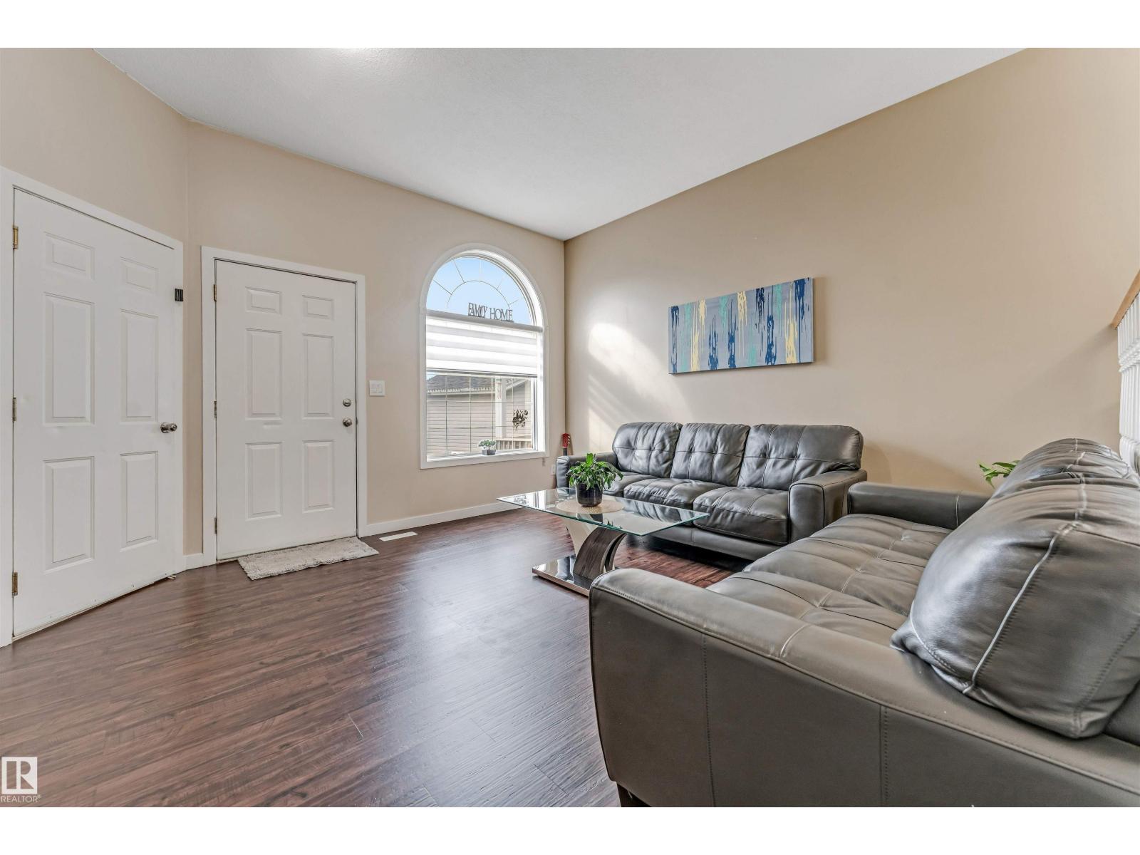 1529 49A ST NW NW