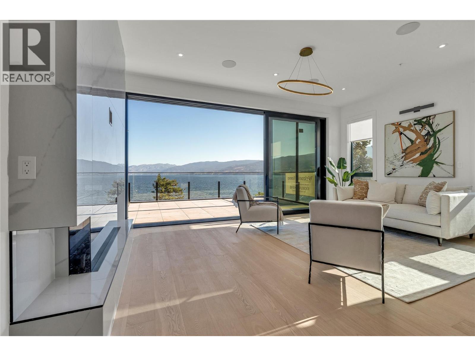 602 Lakeshore Drive Unit# 401