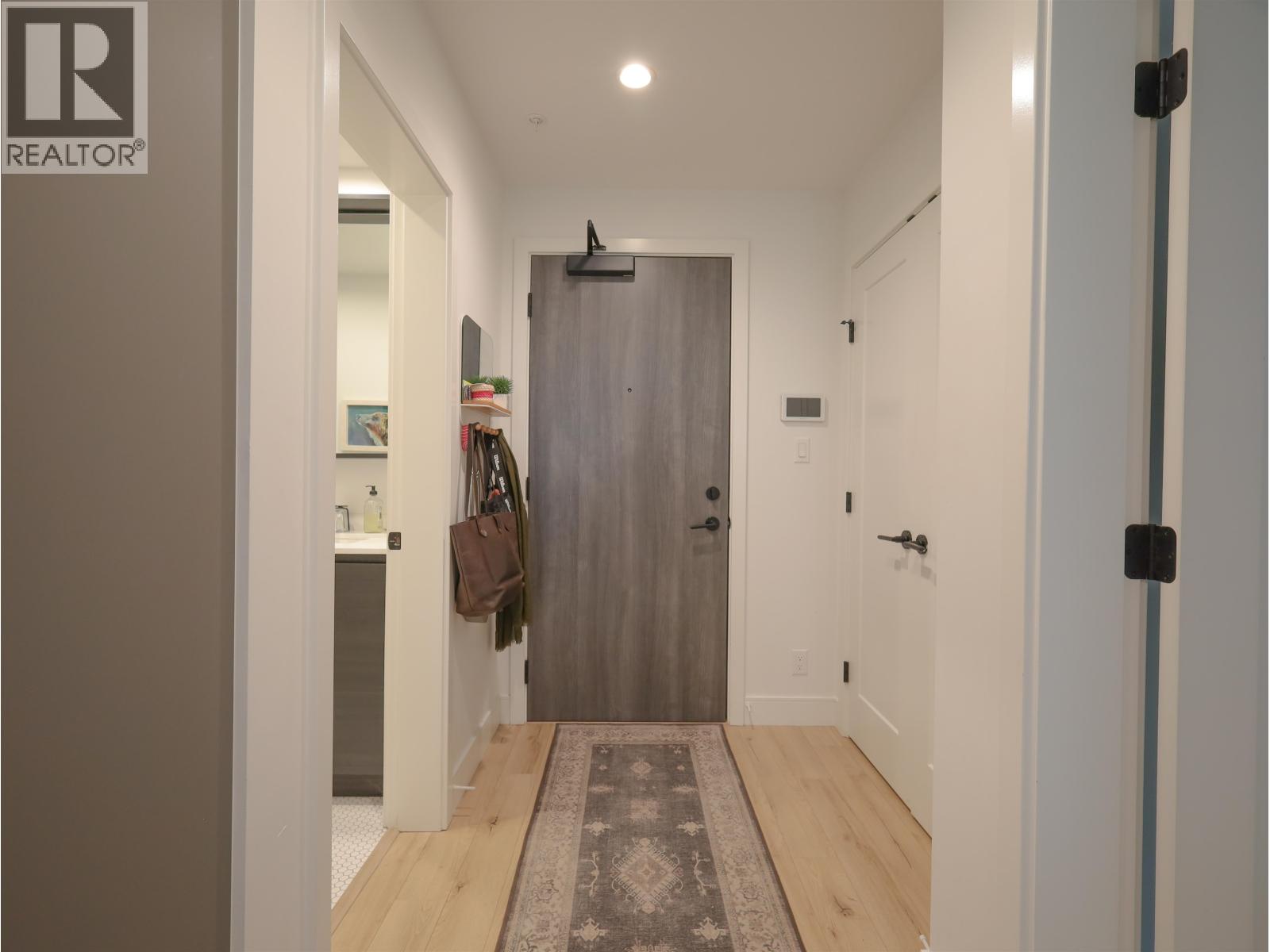 224 3131 MURRAY STREET