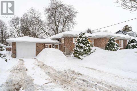 137 BRITANNIA STREET Stratford ON N5A5Z3