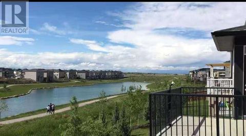 81 Carringvue Manor NW Calgary AB T3P1L7