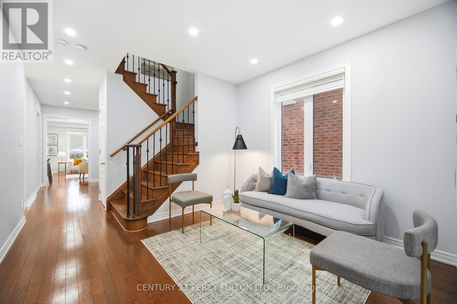 2415 KENTUCKY DERBY WAY