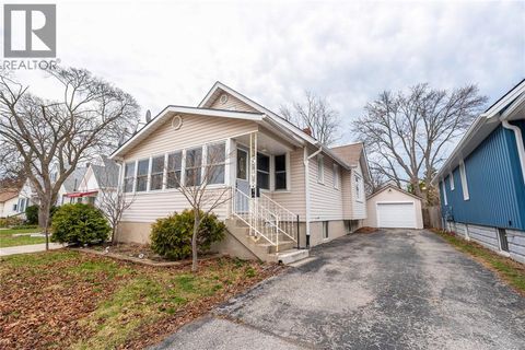 548 Devine STREET Sarnia ON N7T1W6