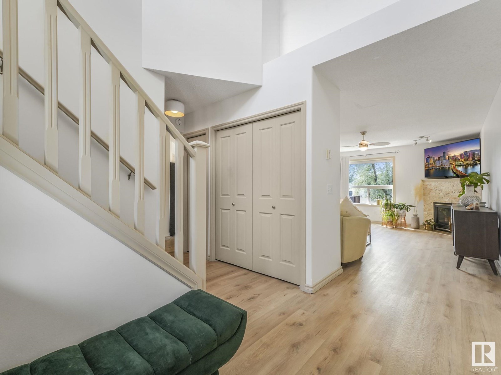 3104 42 ST