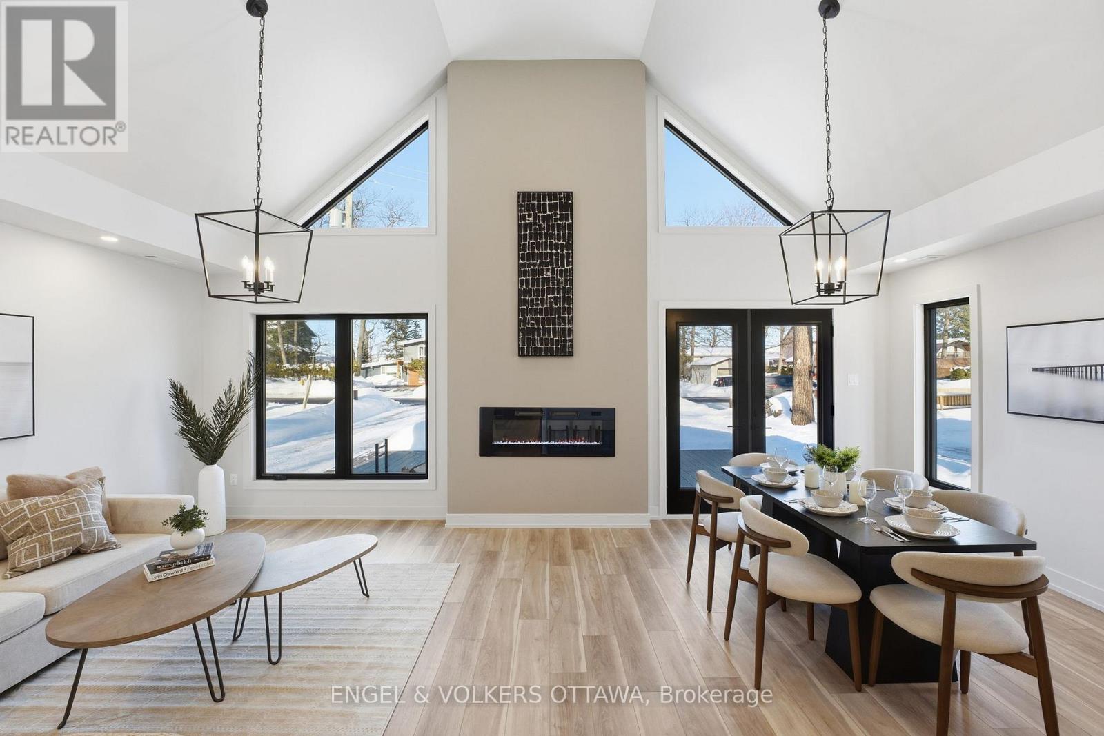 557 BAYVIEW DRIVE