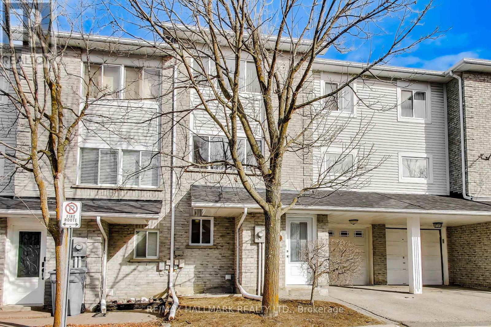 94 WILLIAM CURTIS CIRCLE