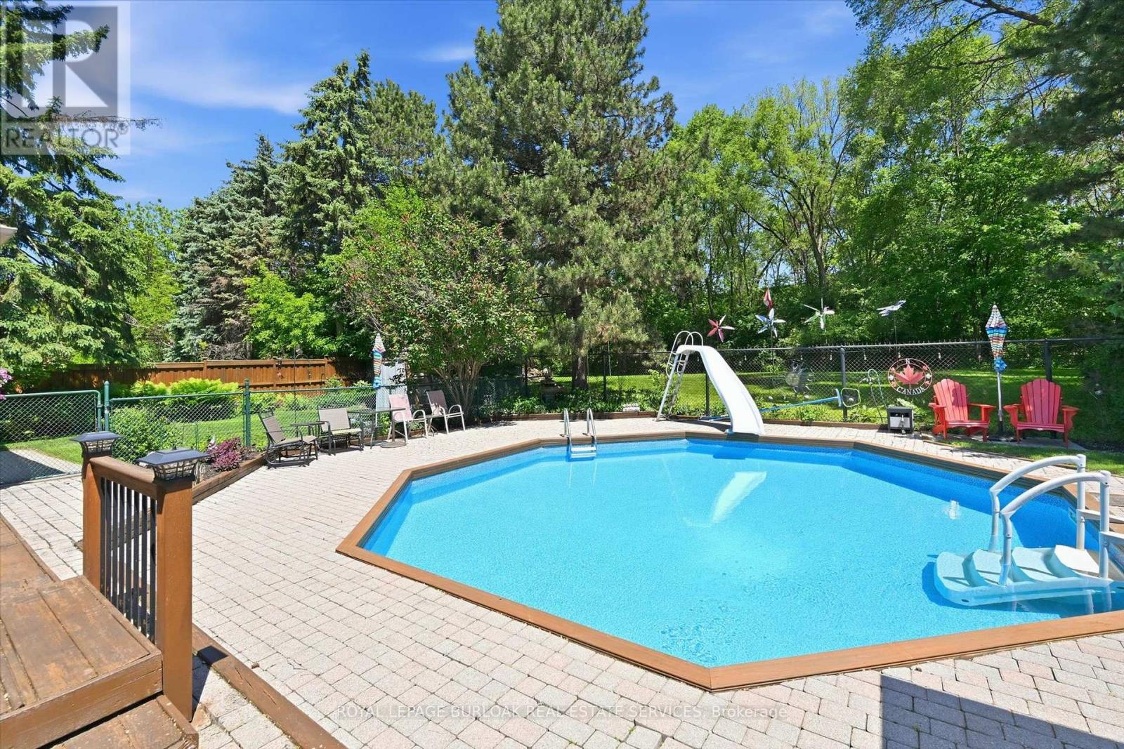 951 CLOVERLEAF DRIVE