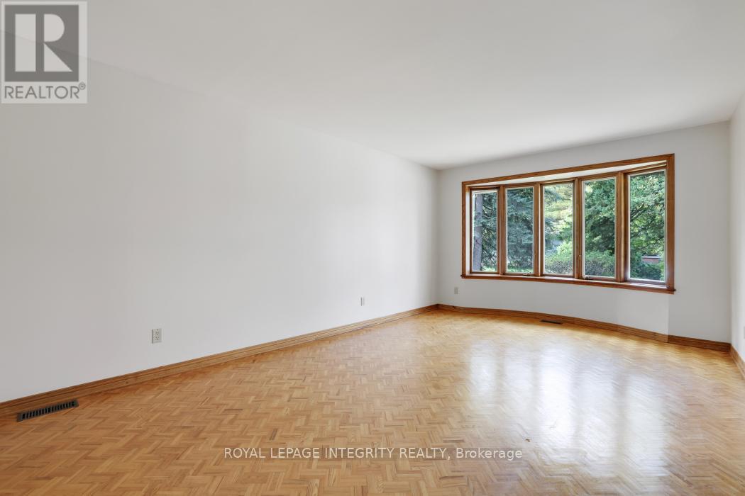 2291 COURTICE AVENUE E