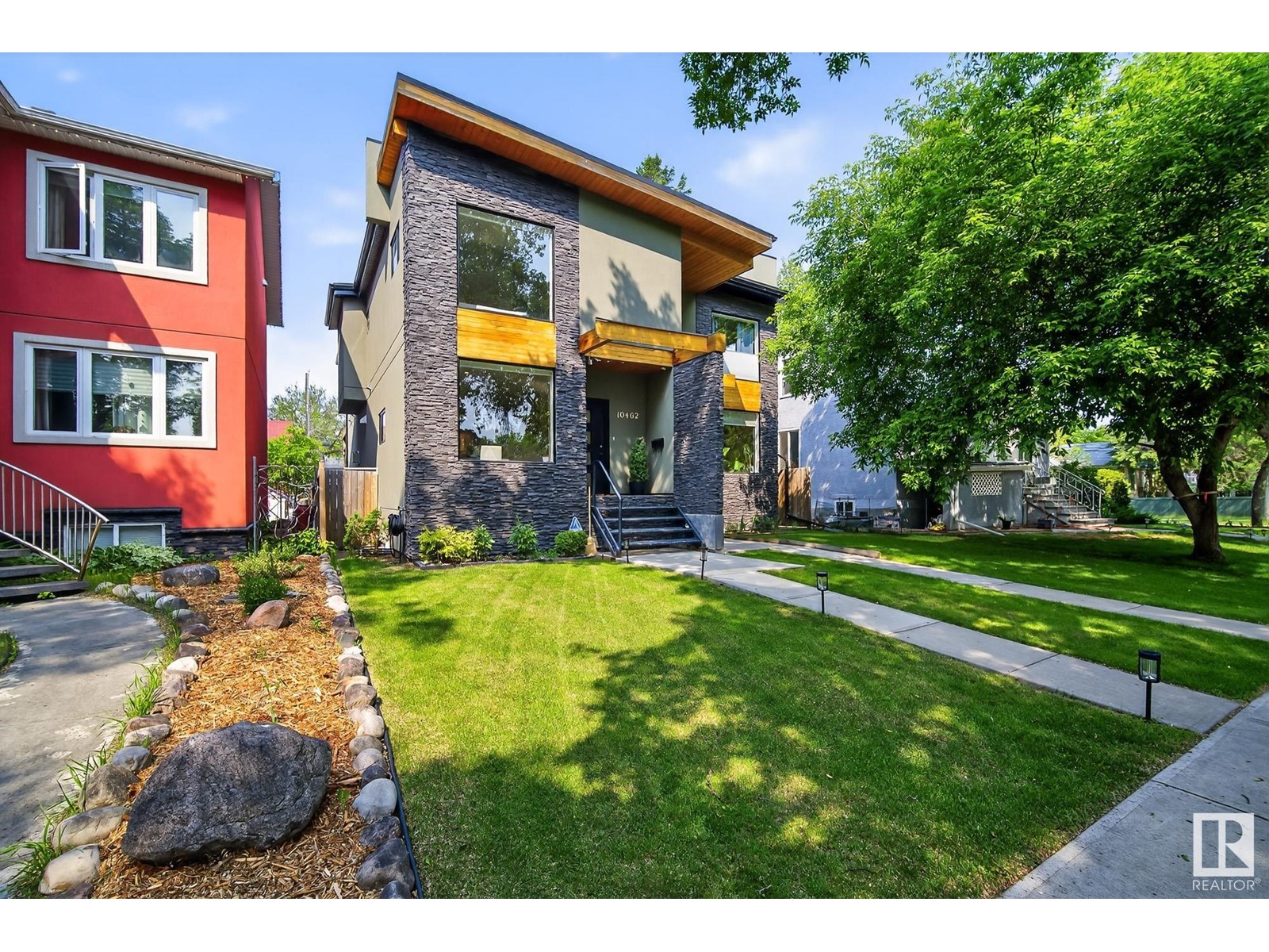 10462 144 ST NW