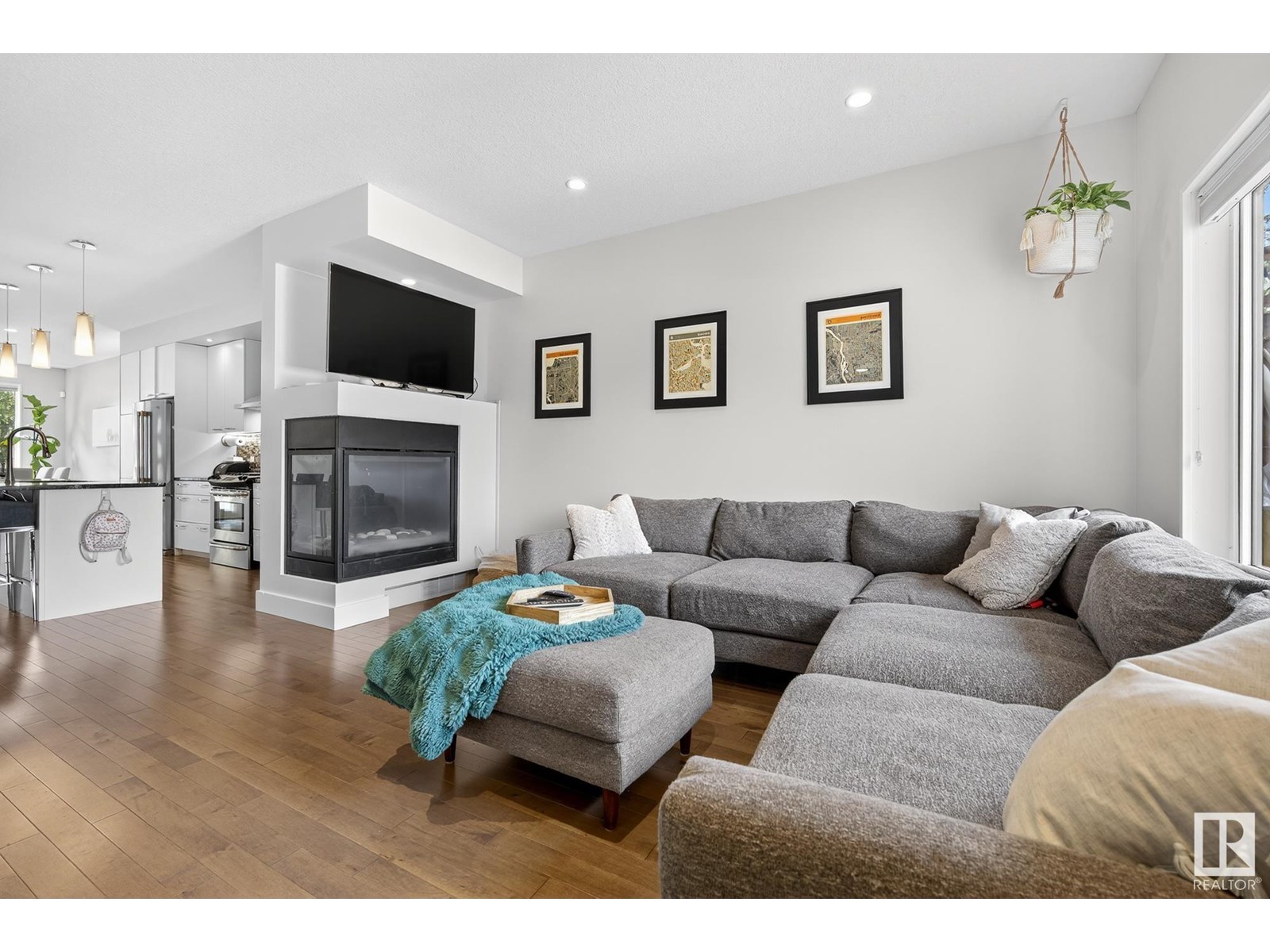 10462 144 ST NW
