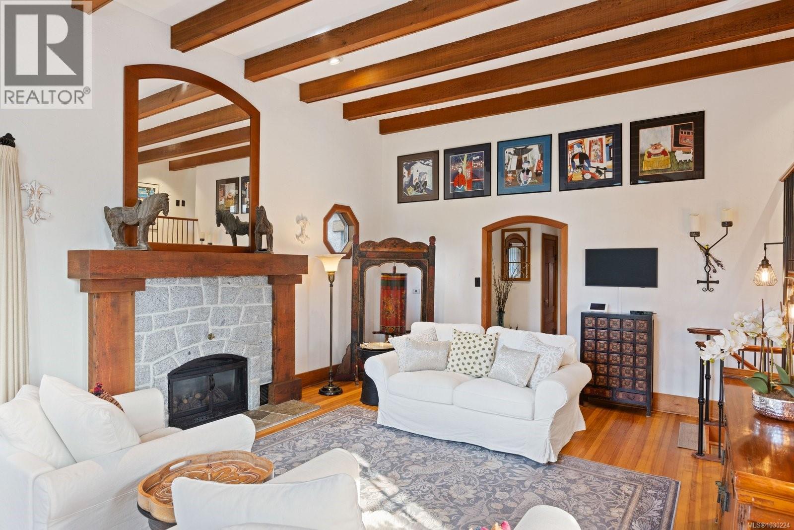 5165 Cordova Bay Rd