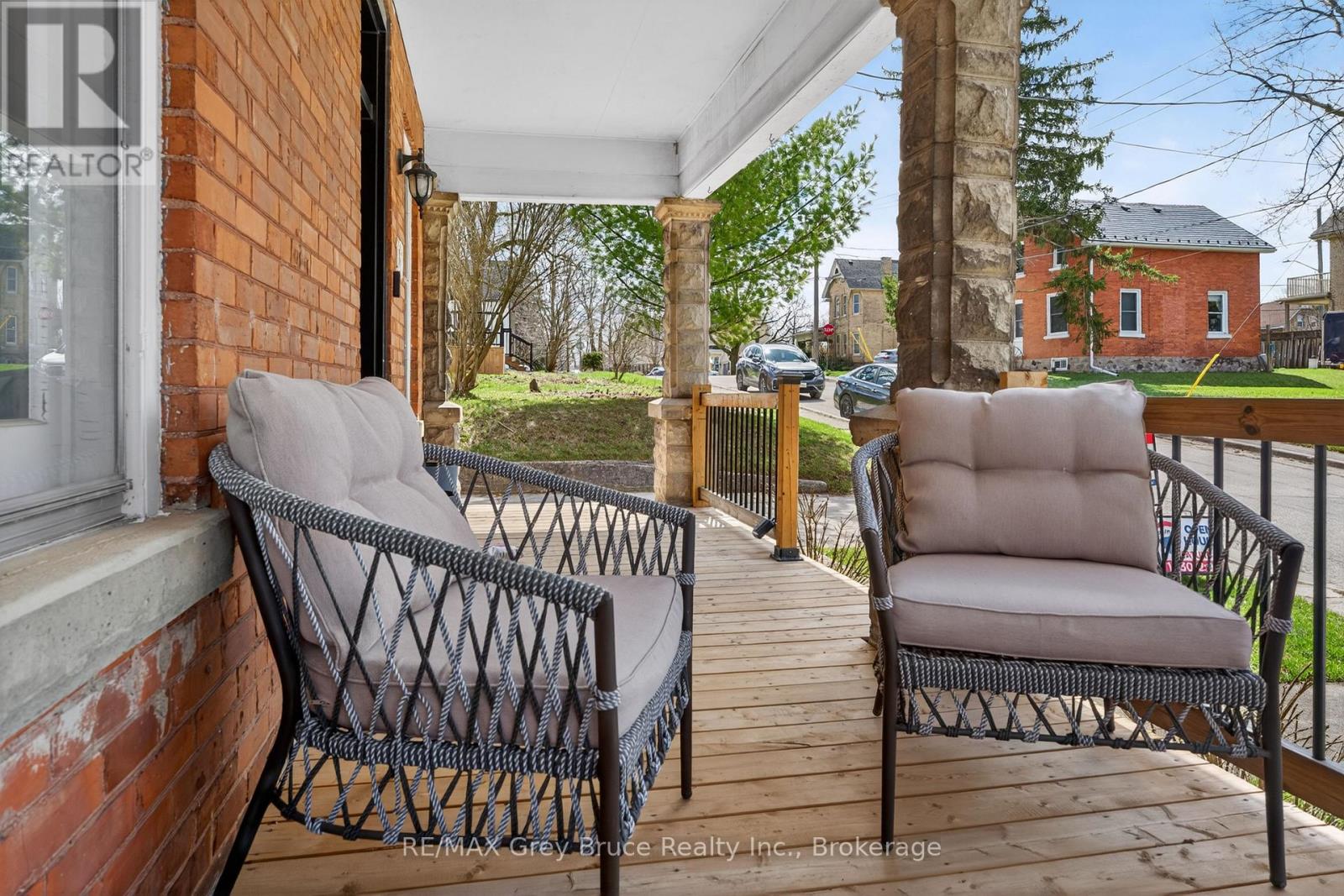 131 2ND AVENUE SW