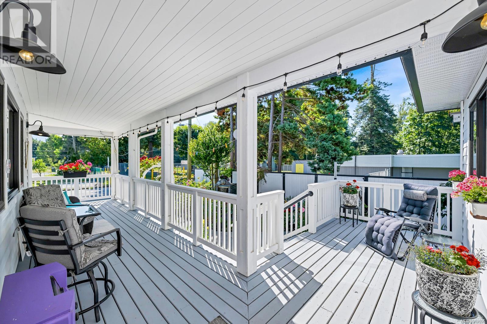 141 Castle Pl