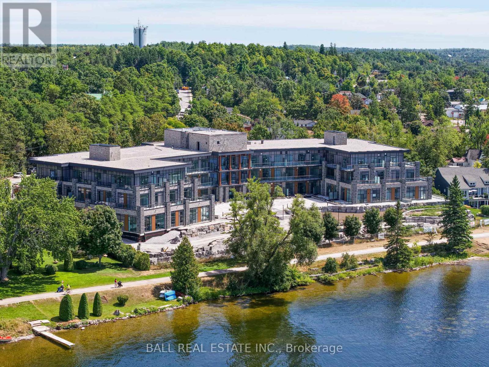 Photo 1 of 43 — 117 - 99 LOUISA STREET Unit 117, Kawartha Lakes (Fenelon Falls), ON K0M1N0